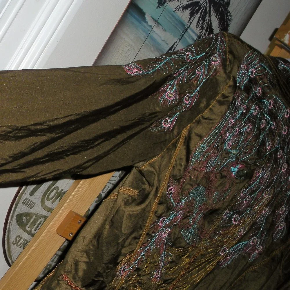 PRICE DROP! Johnny Was Boho100% silk embroidered blouse SZ M - Picture 7 of 8
